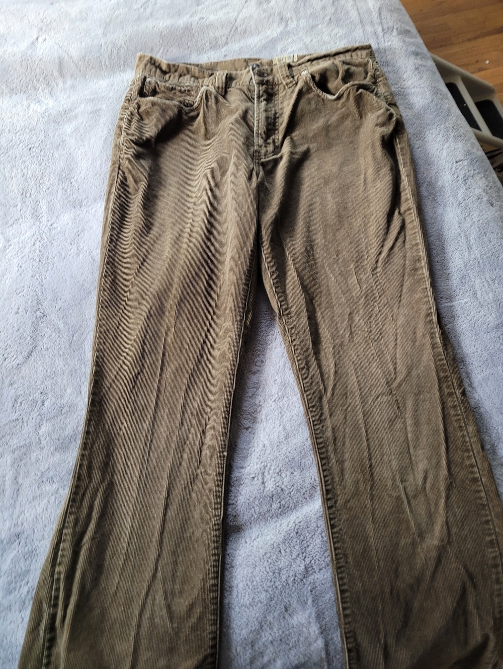 Polo by Ralph Lauren Men's Corduroy Pants in Olive Brown - Picture 7 of 7